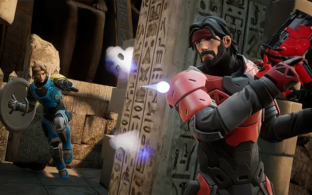 Twee spelers schieten op elkaar in een tempel in het VR-spel Quantum Arena